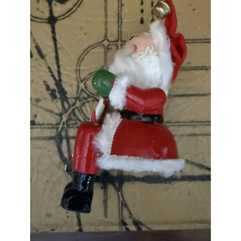Christmas Wooden Self Stick 2 Stocking Hanger Holders Santa‎ Vtg 1981
